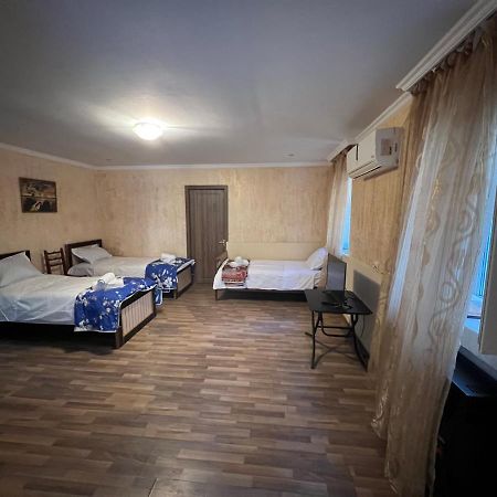 Cozy Apartment In The Centre Of Kutaisi Ngoại thất bức ảnh