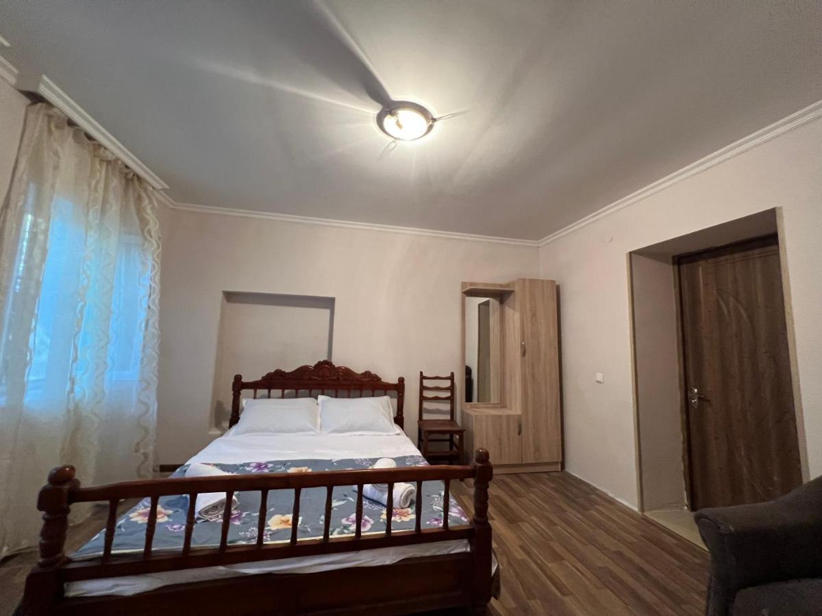 Cozy Apartment In The Centre Of Kutaisi Ngoại thất bức ảnh