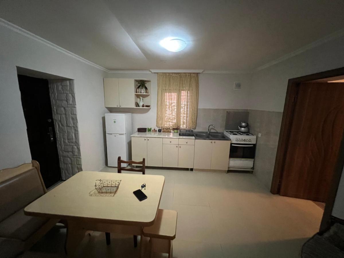 Cozy Apartment In The Centre Of Kutaisi Ngoại thất bức ảnh