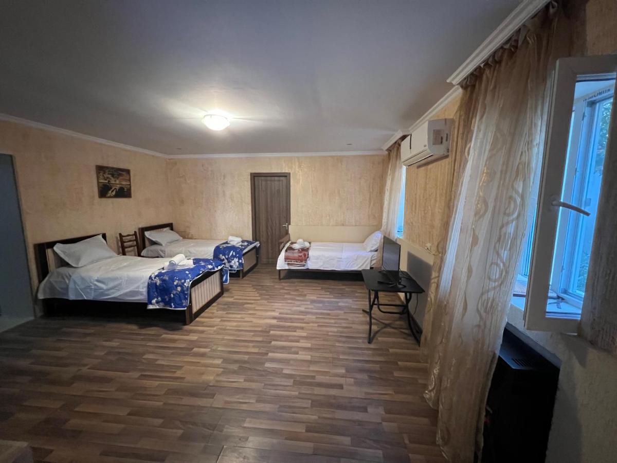 Cozy Apartment In The Centre Of Kutaisi Ngoại thất bức ảnh
