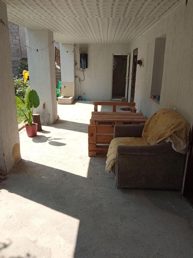 Cozy Apartment In The Centre Of Kutaisi Ngoại thất bức ảnh