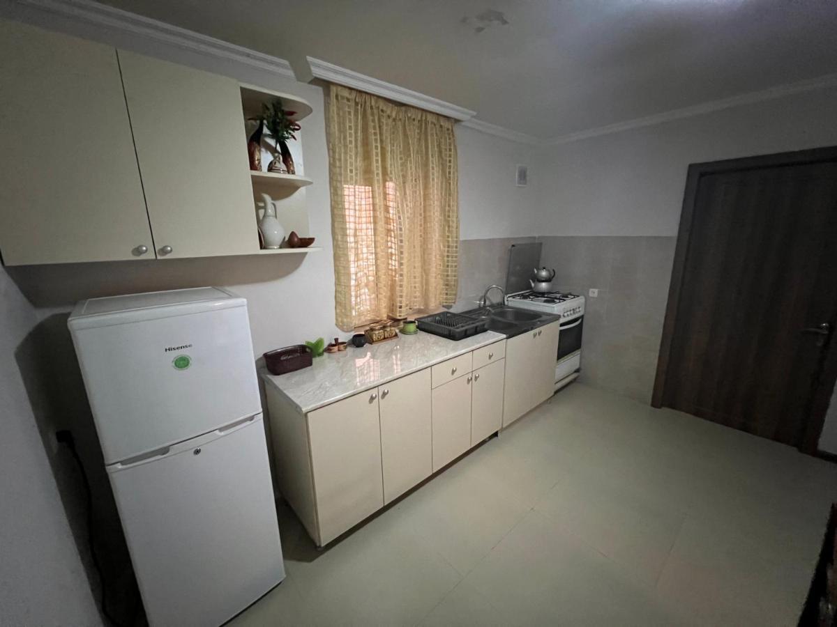 Cozy Apartment In The Centre Of Kutaisi Ngoại thất bức ảnh